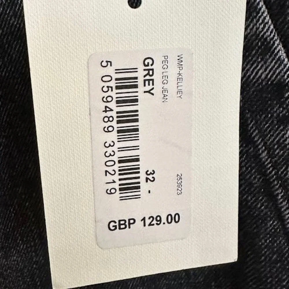 NWT Ted Baker Kelliey Grey Acid Wash Peg Leg Jeans - Size 32 (US 12)‎
